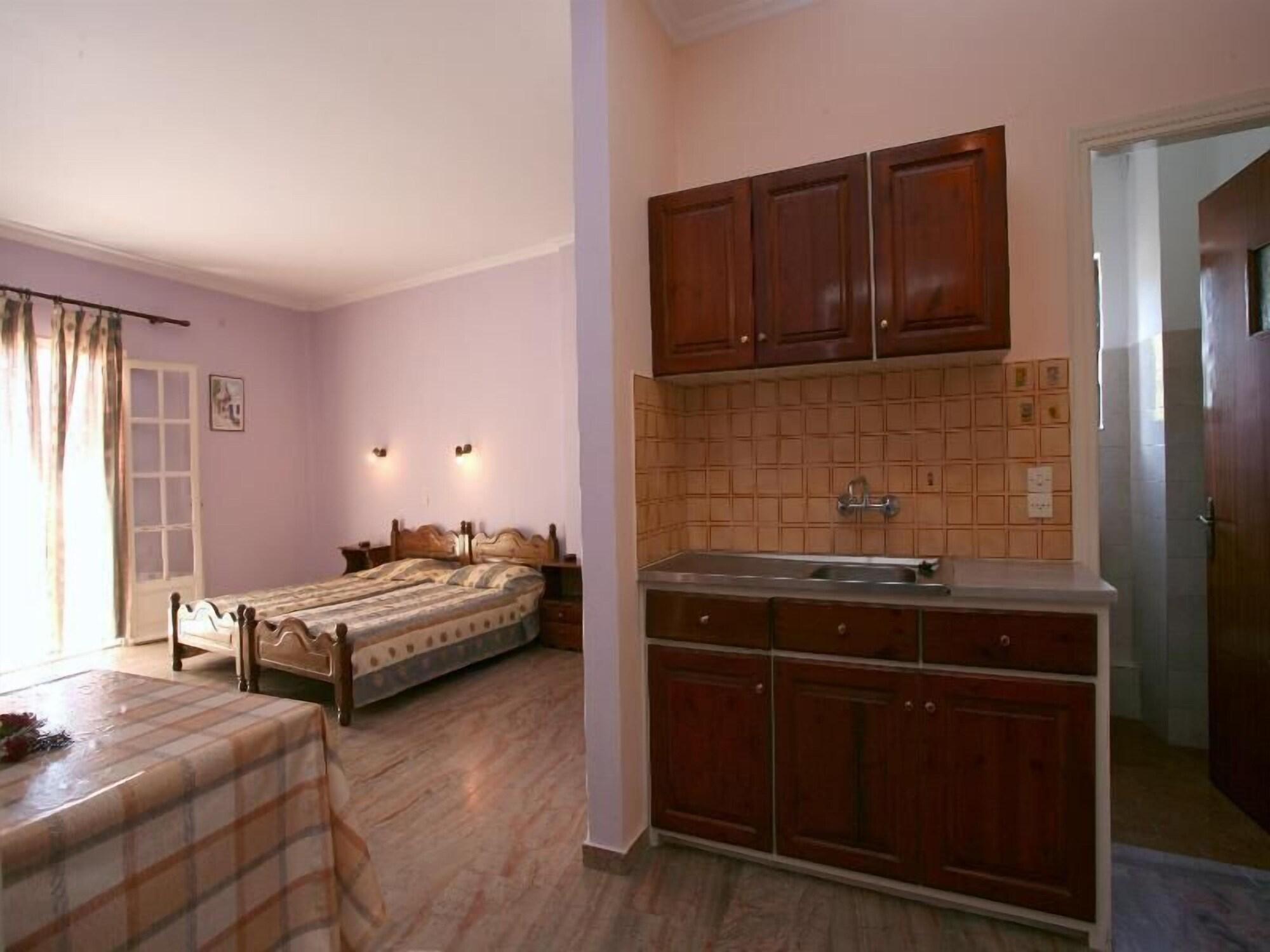 Alexis Apartments Benitses  Buitenkant foto